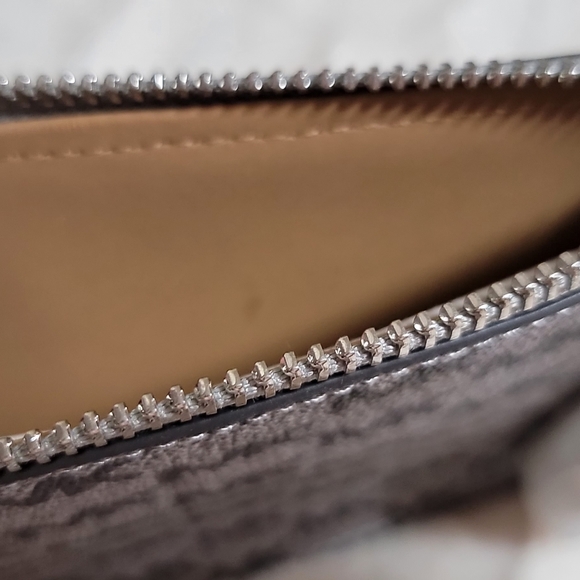 MICHAEL KORS MK Logo Chain Belt Bag Waist Pack Gray Silver Chain CLASSIC STYLE!! - Picture 3 of 5